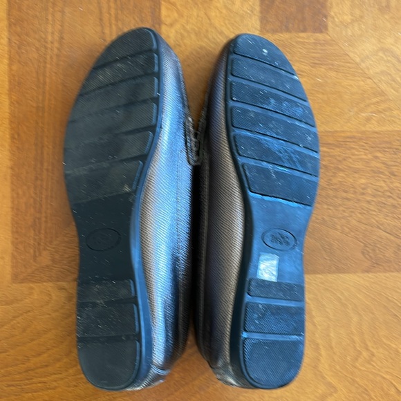 Coach “Olive” Dark Silver Women's Loafers. - Picture 5 of 6